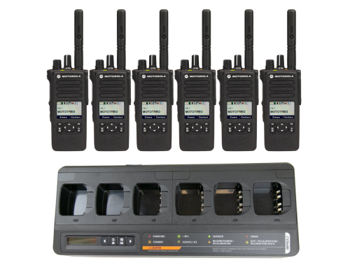 6x dp4600 i ładowarka.png